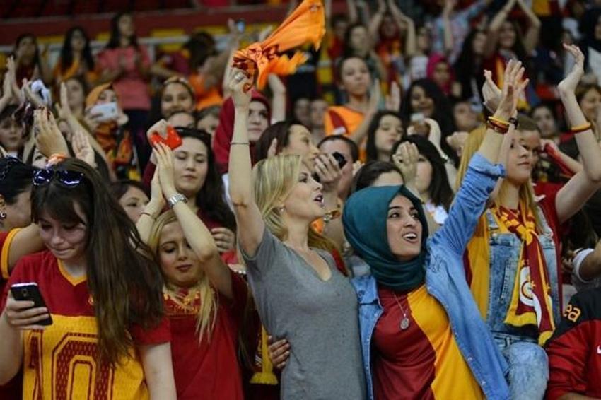 Fani Aysal'dan üçlü şov!