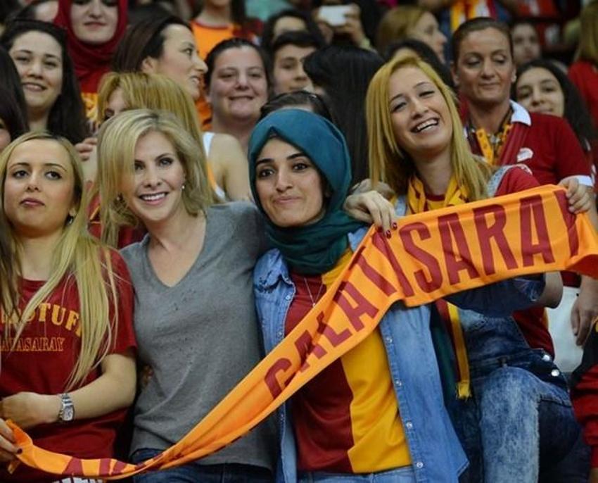 Fani Aysal'dan üçlü şov!