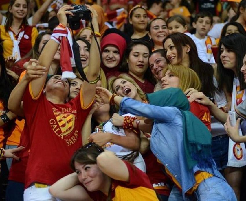 Fani Aysal'dan üçlü şov!
