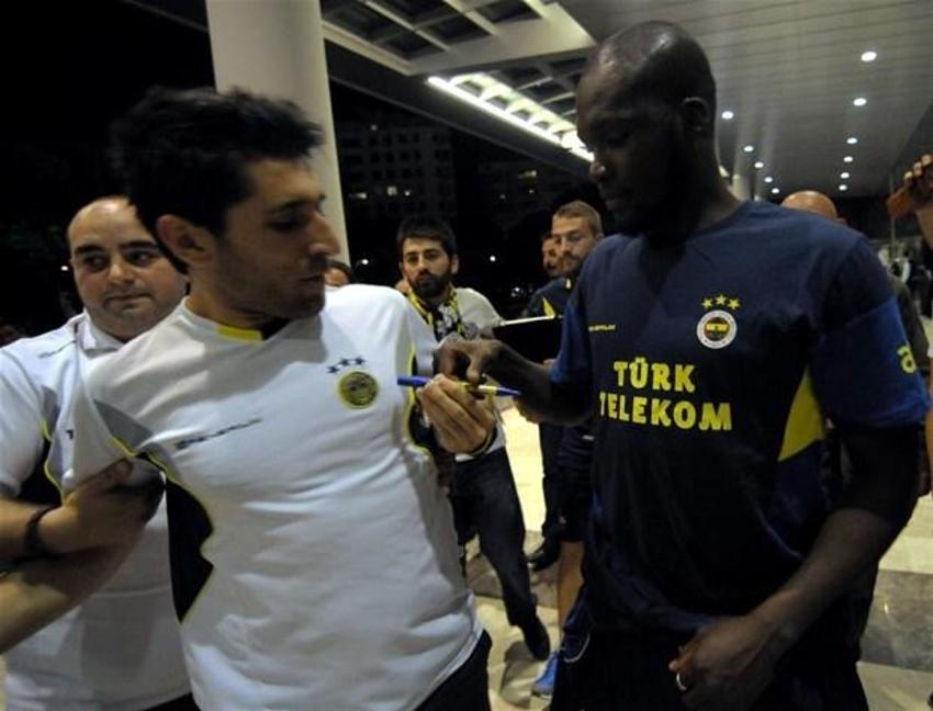 İzmir´de ´Adalete Fener yak´