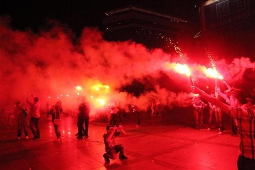 İzmir´de ´Adalete Fener yak´