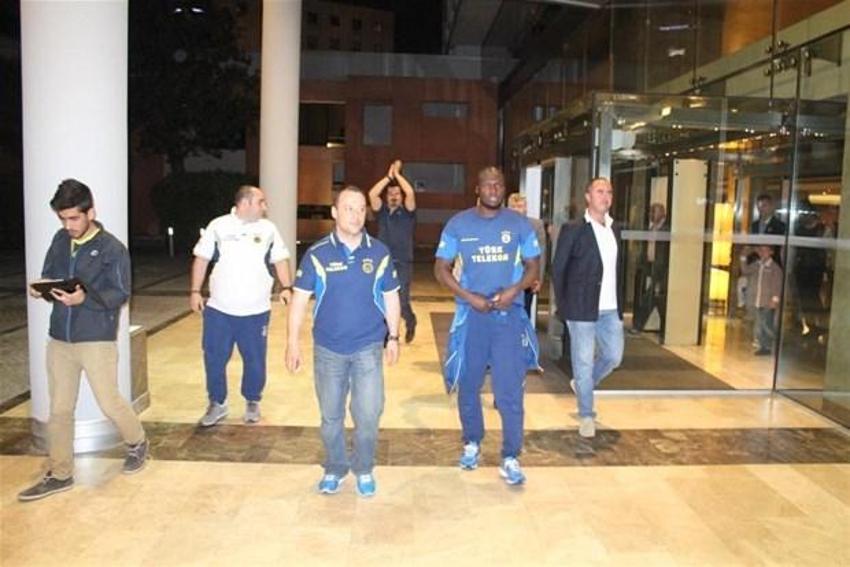 İzmir´de ´Adalete Fener yak´