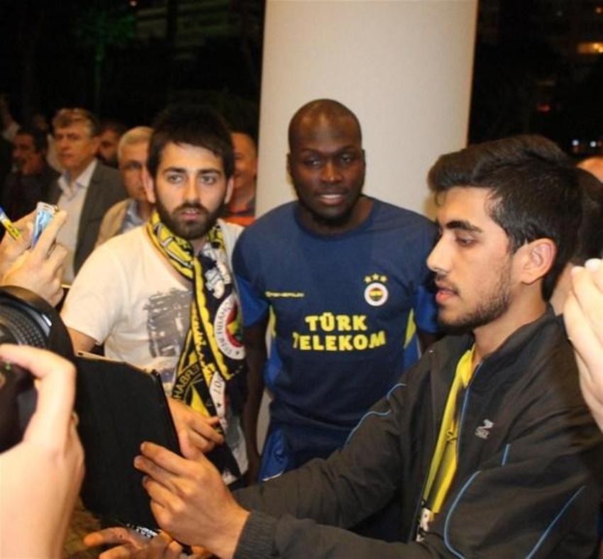 İzmir´de ´Adalete Fener yak´