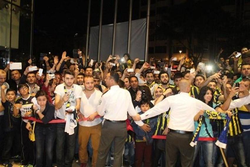 İzmir´de ´Adalete Fener yak´