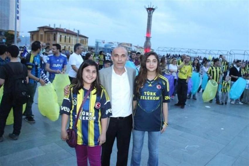 İzmir´de ´Adalete Fener yak´