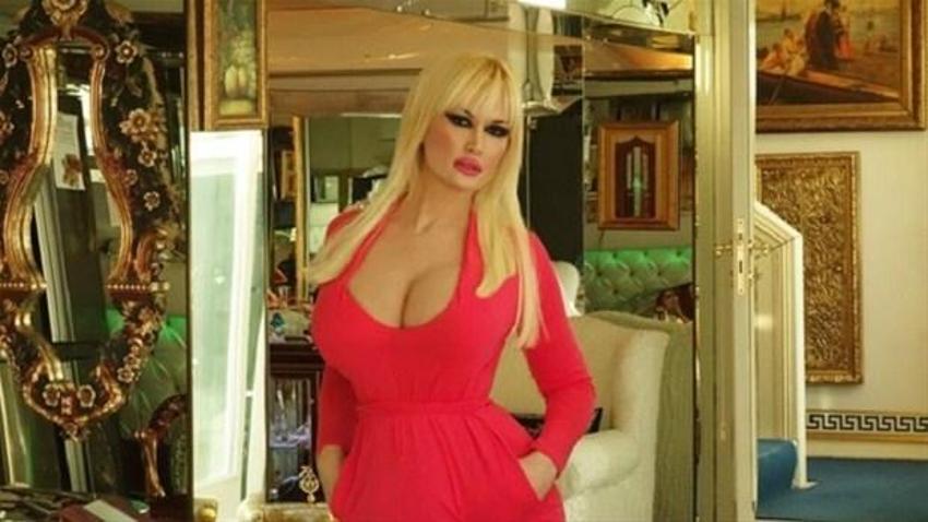 Adnan Oktar'ın kediciği Tülay Kumaşçı