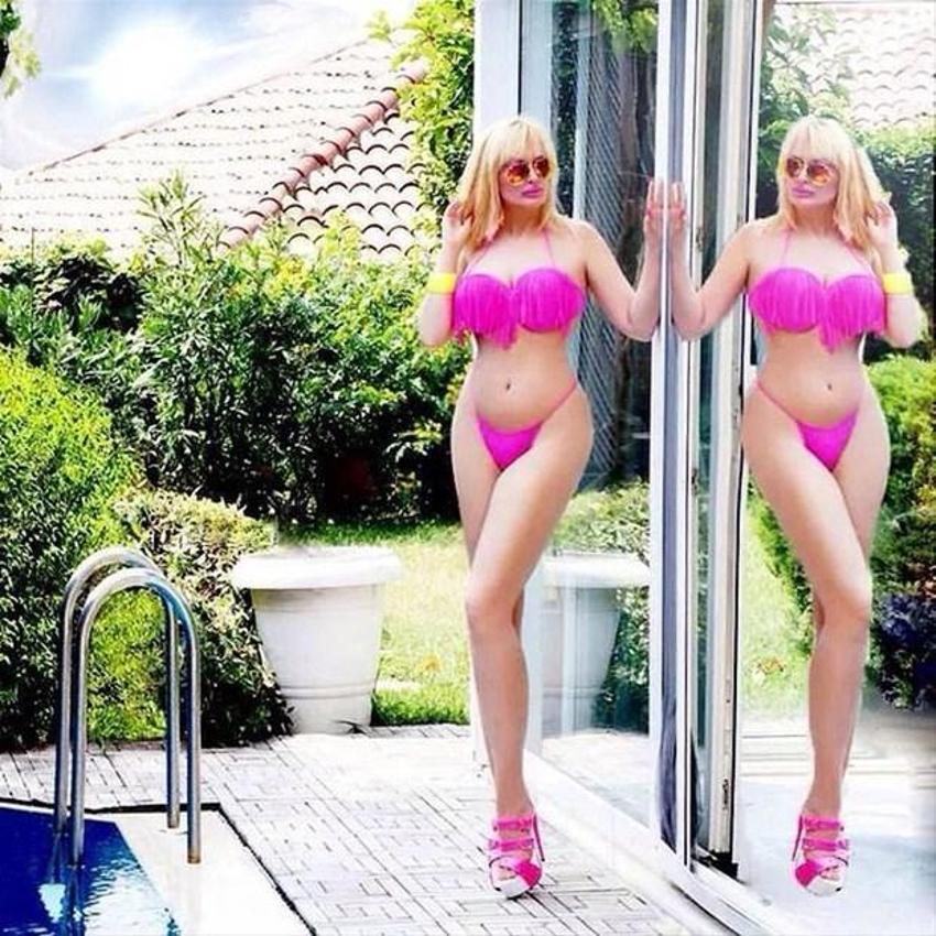 Adnan Oktar'ın kediciği Tülay Kumaşçı