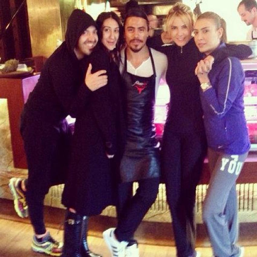 Dünyaca ünlü model Bar Refaeli Nusr-et´te!