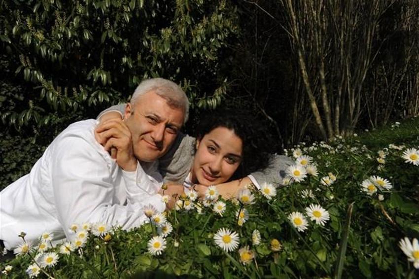 Tuncay Özkan ve kızı Nazlıcan Özkan