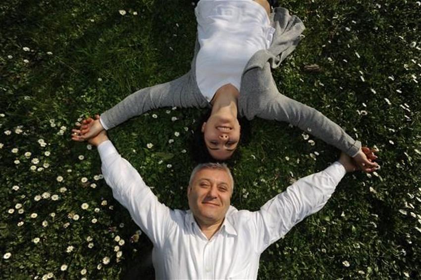 Tuncay Özkan ve kızı Nazlıcan Özkan