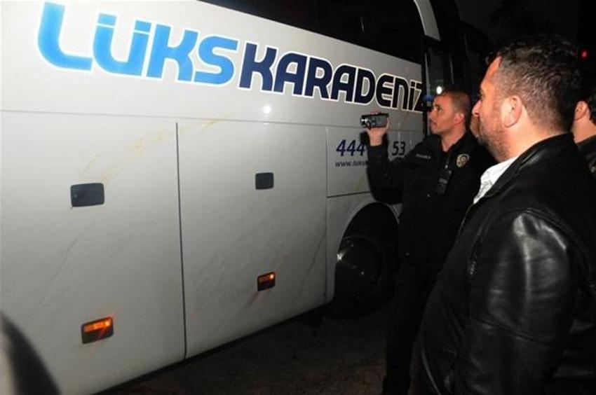 F.Bahçe´ye yumurtalı saldırı