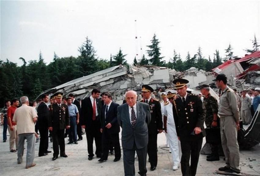Siyasilerin bilinmeyen fotoğrafları