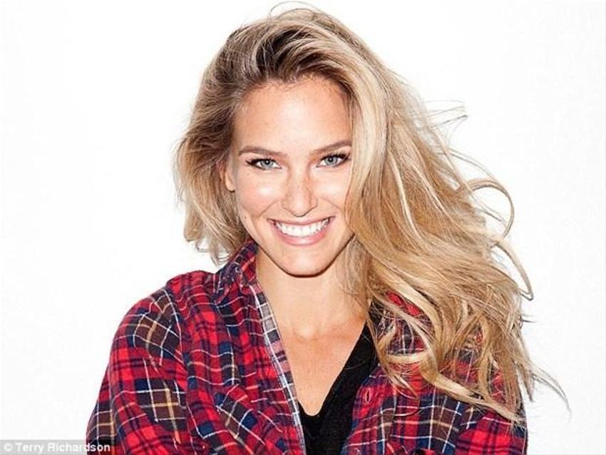 Bar Refaeli´yi soyamadı