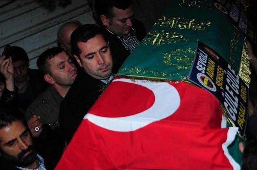 Adnan Şenses son yolculuğuna uğurlandı