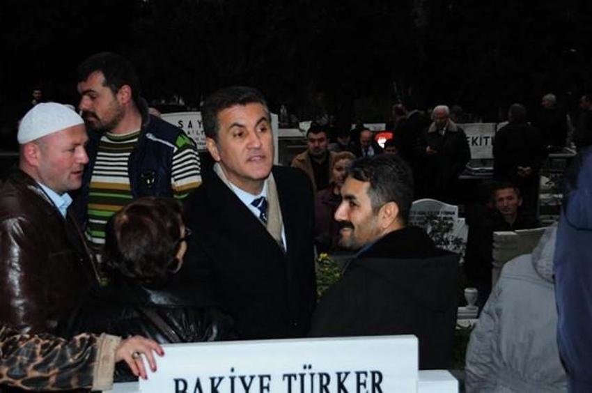 Adnan Şenses son yolculuğuna uğurlandı