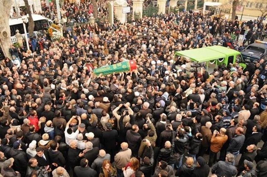 Adnan Şenses son yolculuğuna uğurlandı
