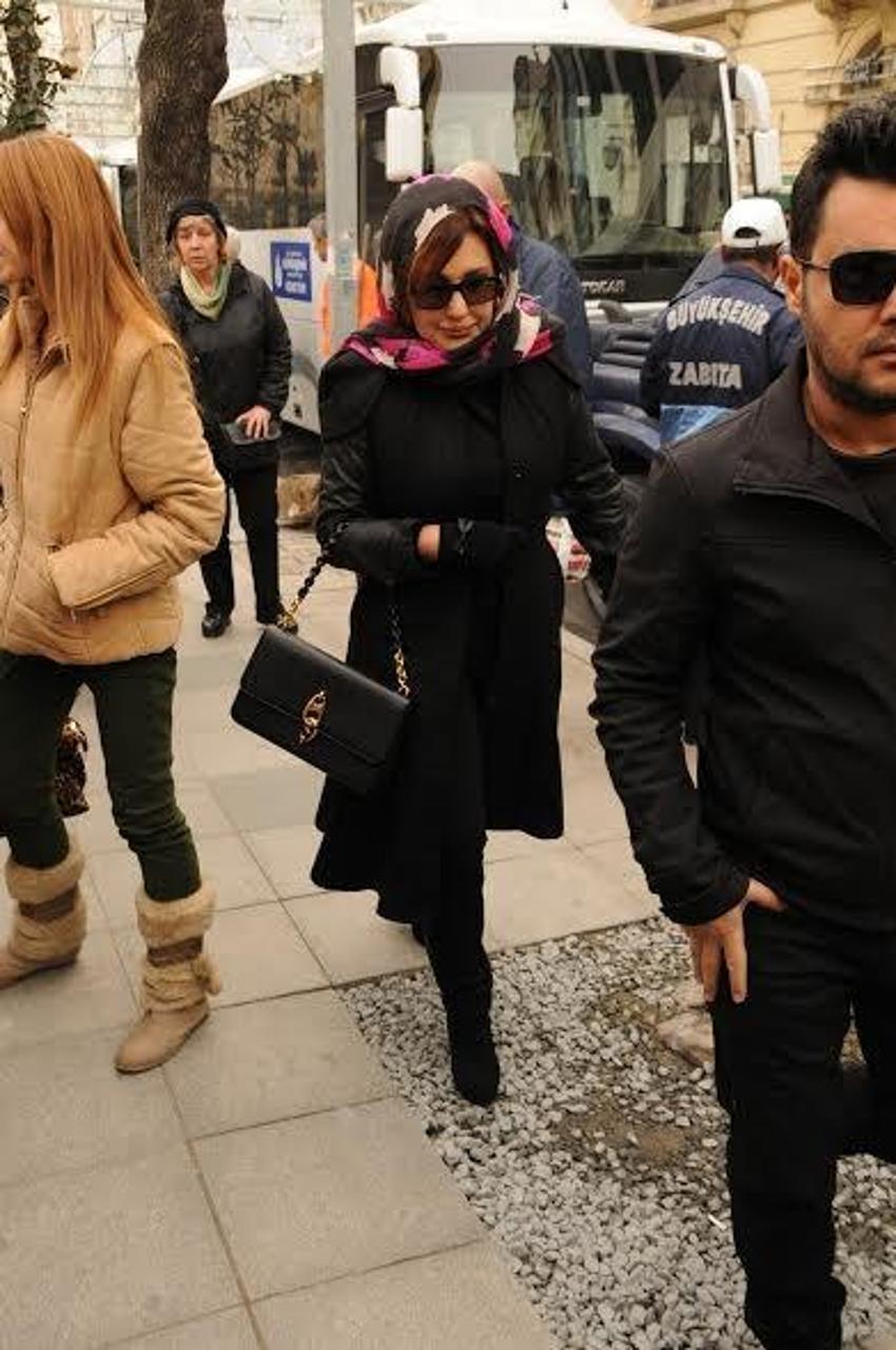 Adnan Şenses son yolculuğuna uğurlandı