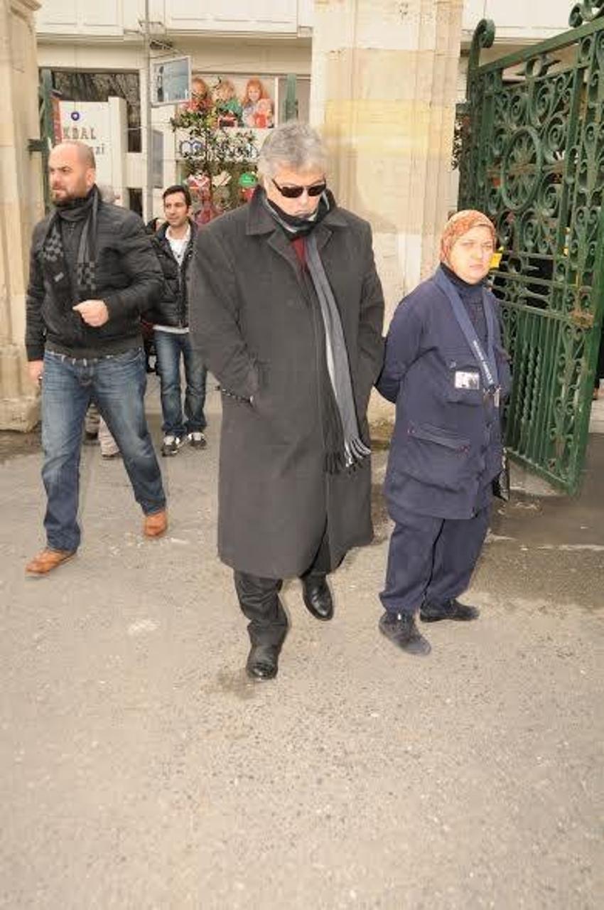 Adnan Şenses son yolculuğuna uğurlandı