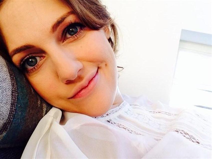Meryem Uzerli´den hamilelik pozu