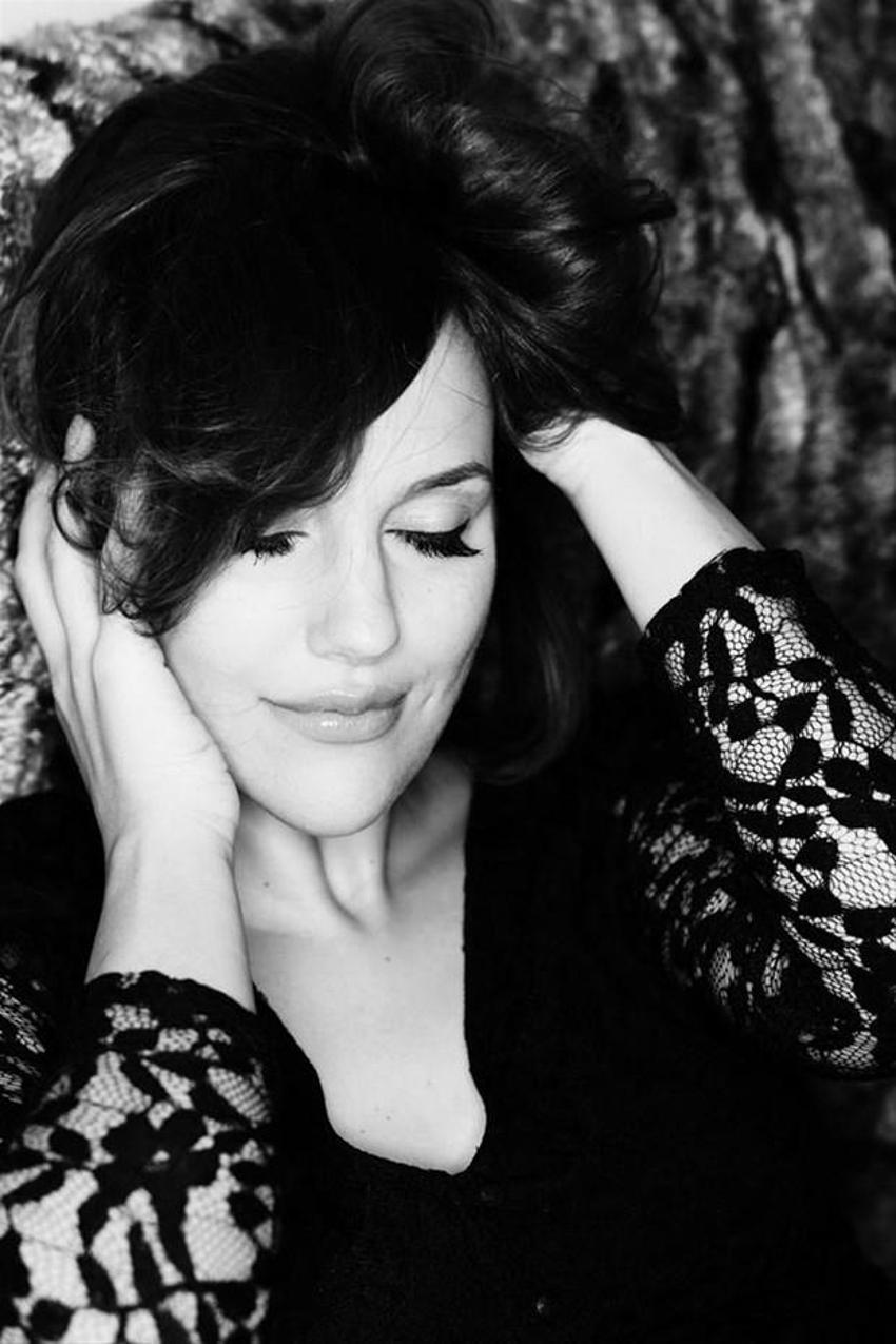 Meryem Uzerli´den hamilelik pozu