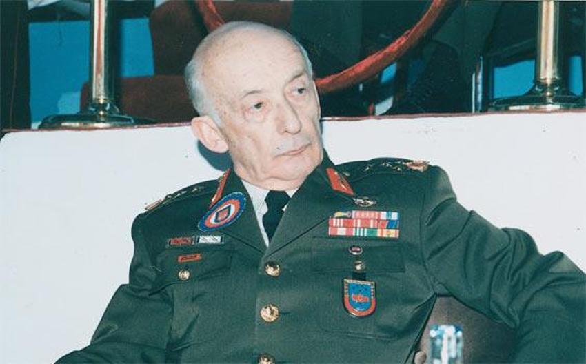 Teoman Koman sırlarıyla gitti!
