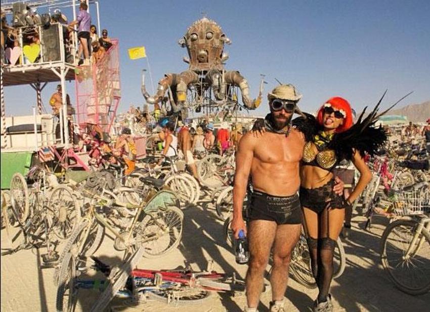 Instagram'ın fenomeni Dan Bilzerian