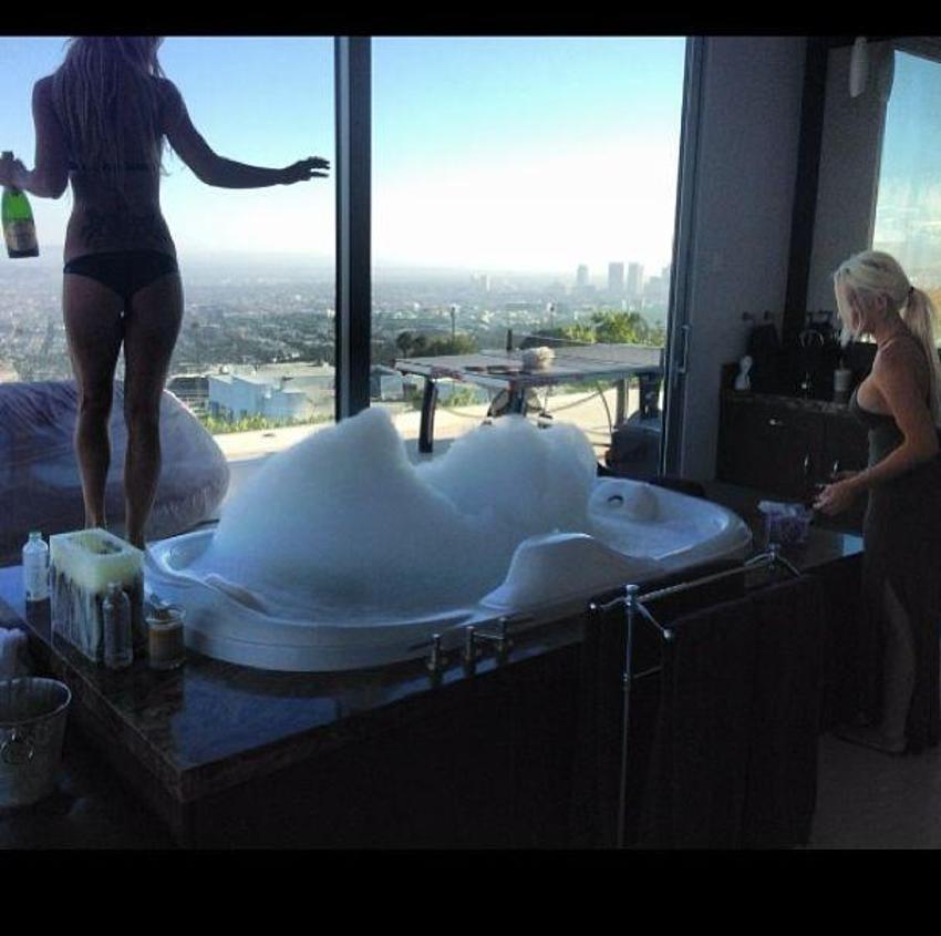 Instagram'ın fenomeni Dan Bilzerian