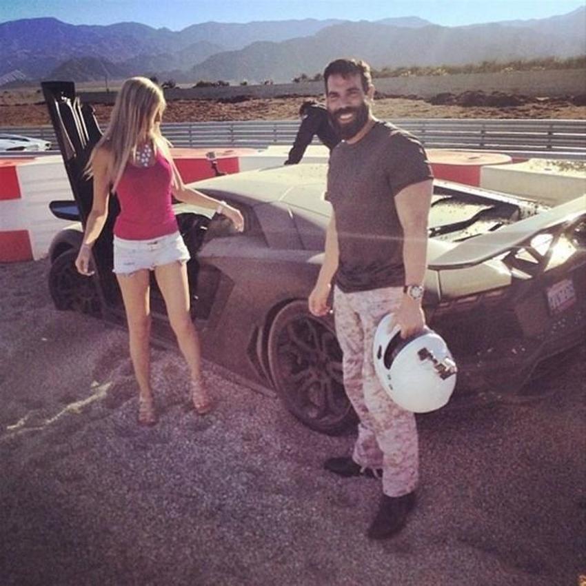 Instagram'ın fenomeni Dan Bilzerian