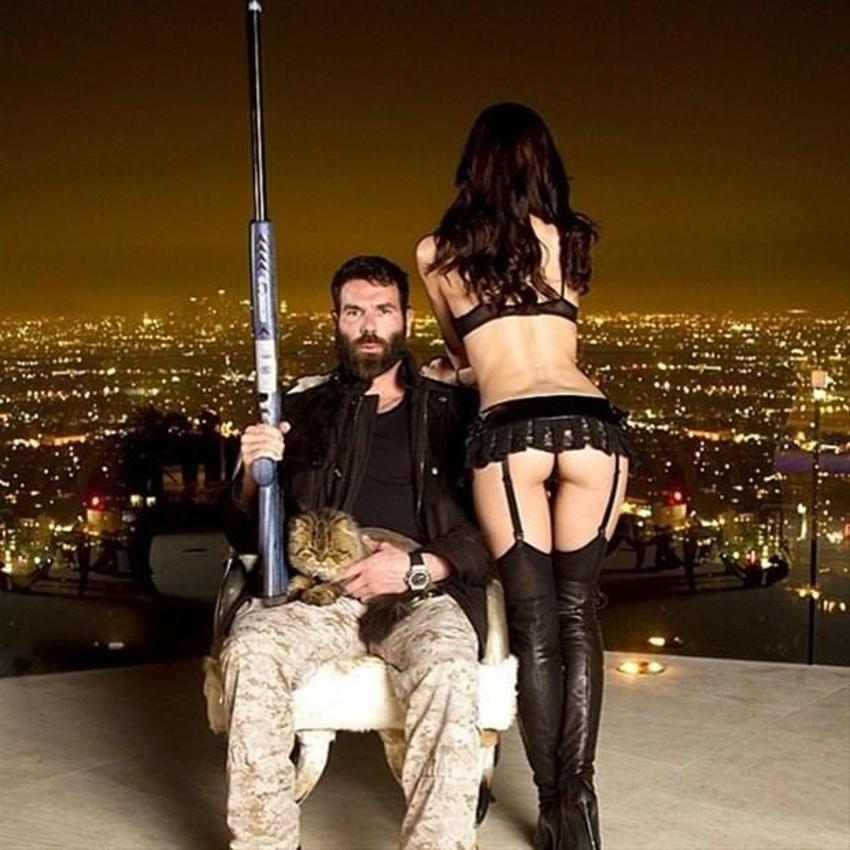Instagram'ın fenomeni Dan Bilzerian