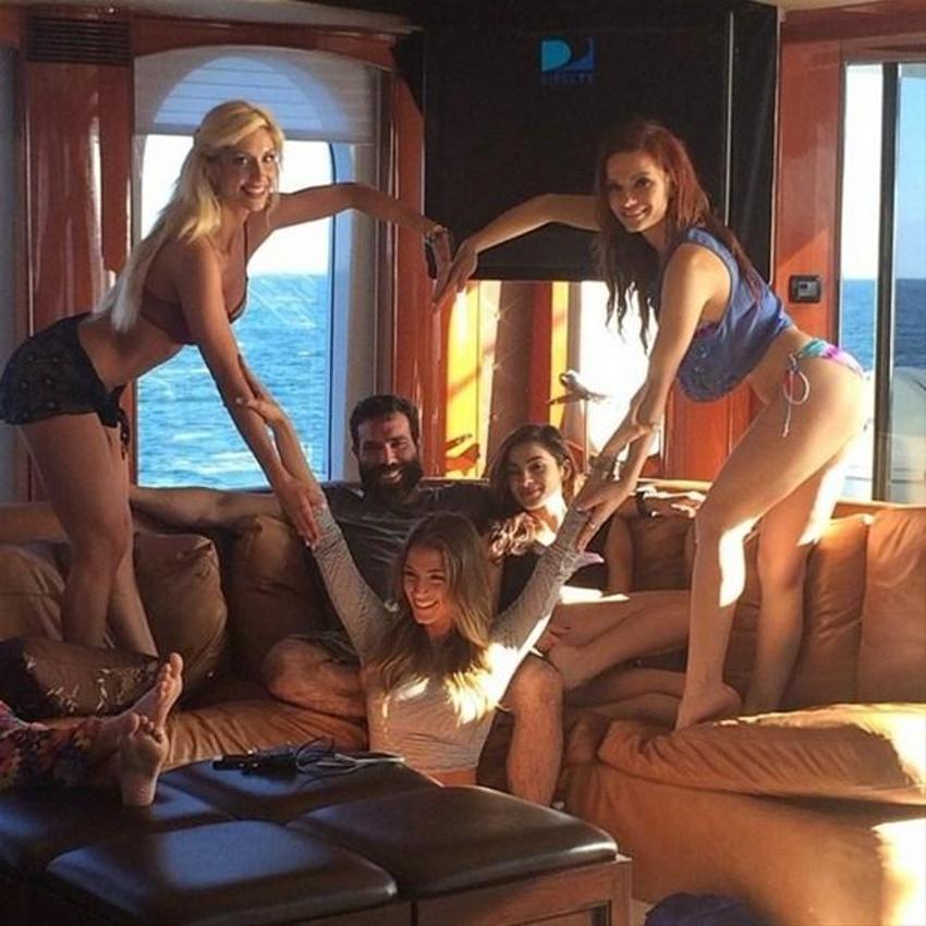 Instagram'ın fenomeni Dan Bilzerian