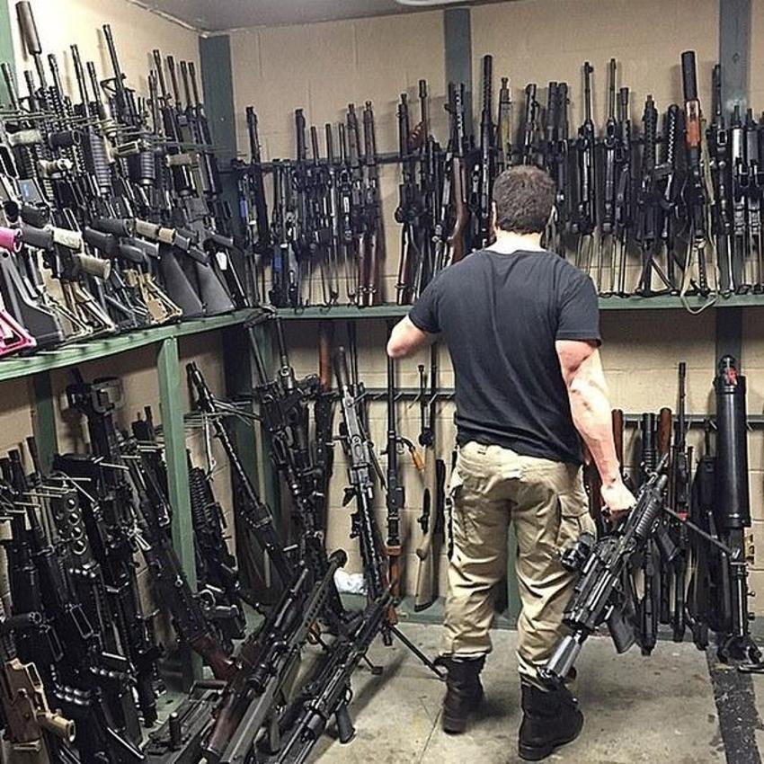 Instagram'ın fenomeni Dan Bilzerian