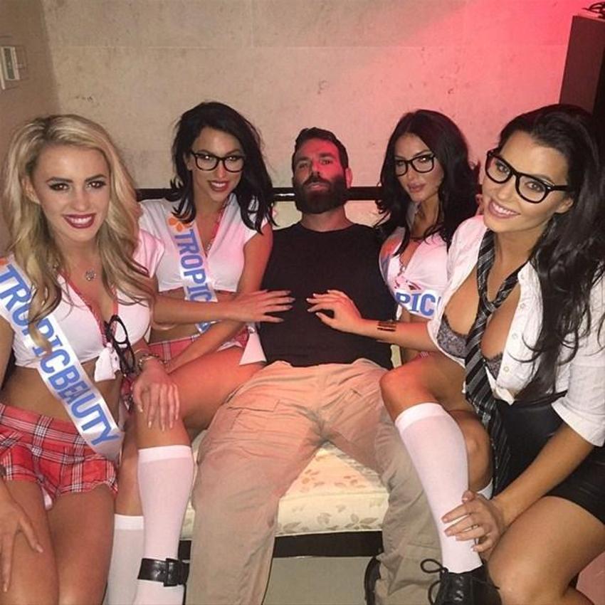 Instagram'ın fenomeni Dan Bilzerian