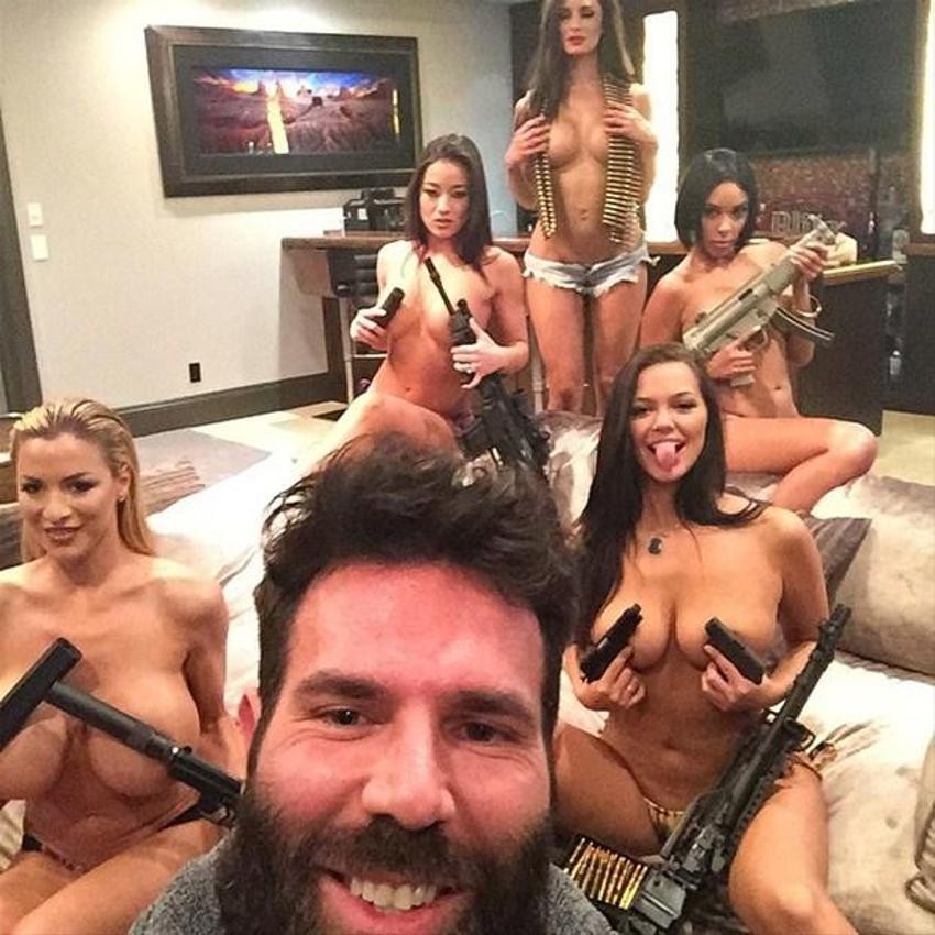 Instagram'ın fenomeni Dan Bilzerian