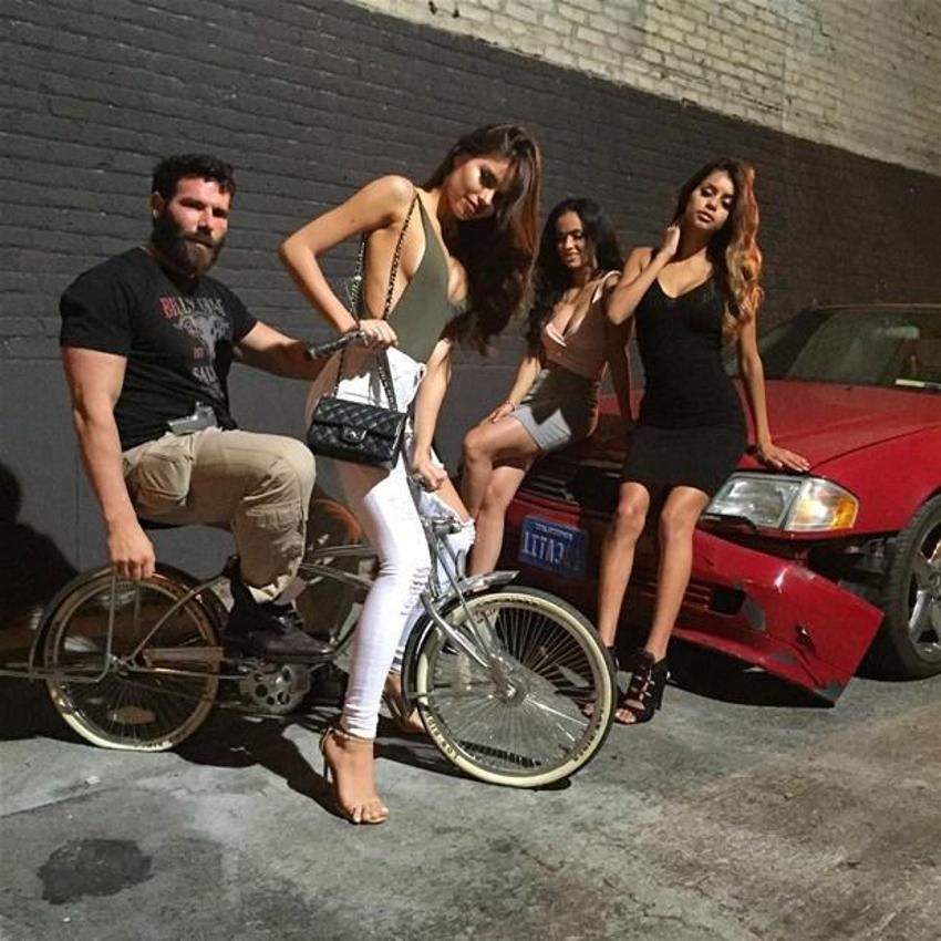 Instagram'ın fenomeni Dan Bilzerian