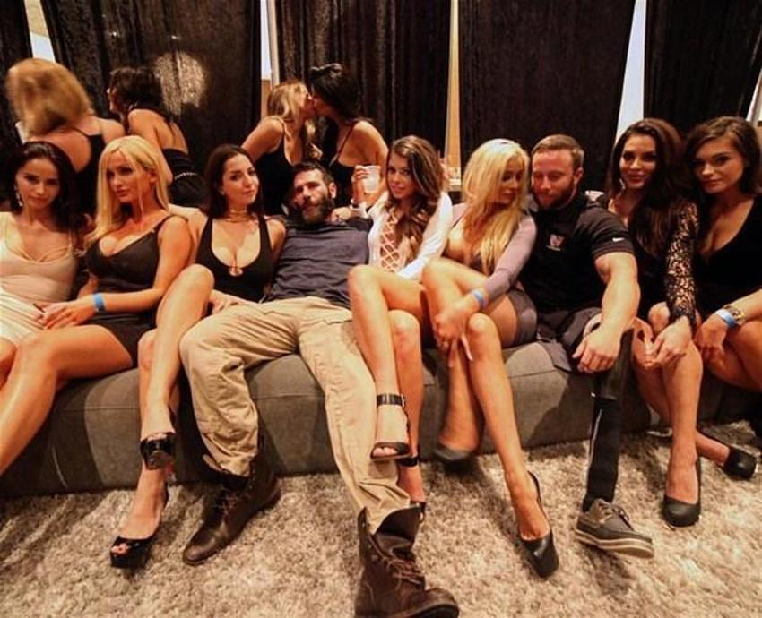 Instagram'ın fenomeni Dan Bilzerian