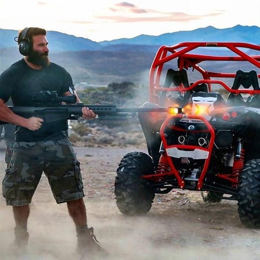 Instagram'ın fenomeni Dan Bilzerian