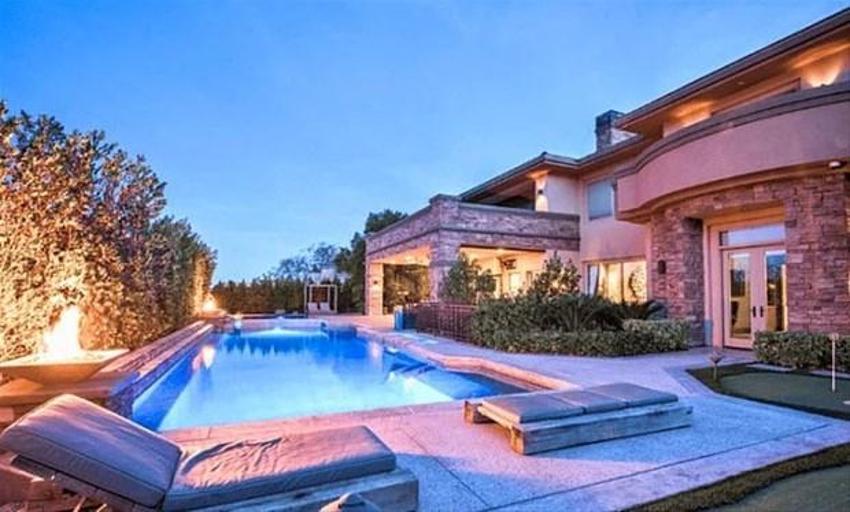 Instagram'ın fenomeni Dan Bilzerian