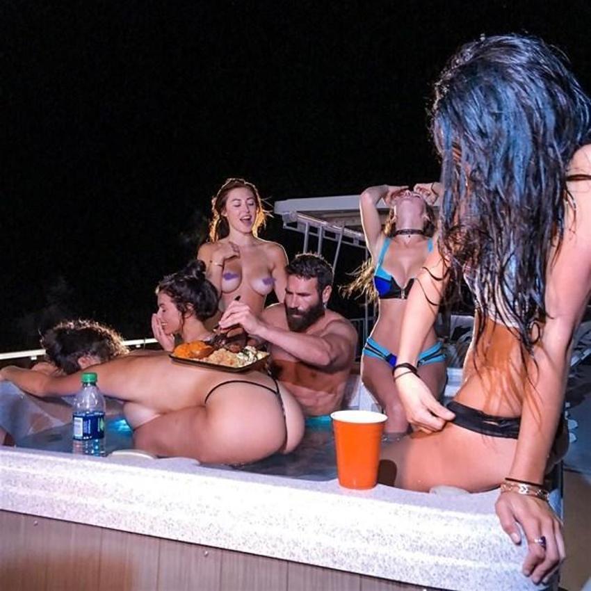Instagram'ın fenomeni Dan Bilzerian