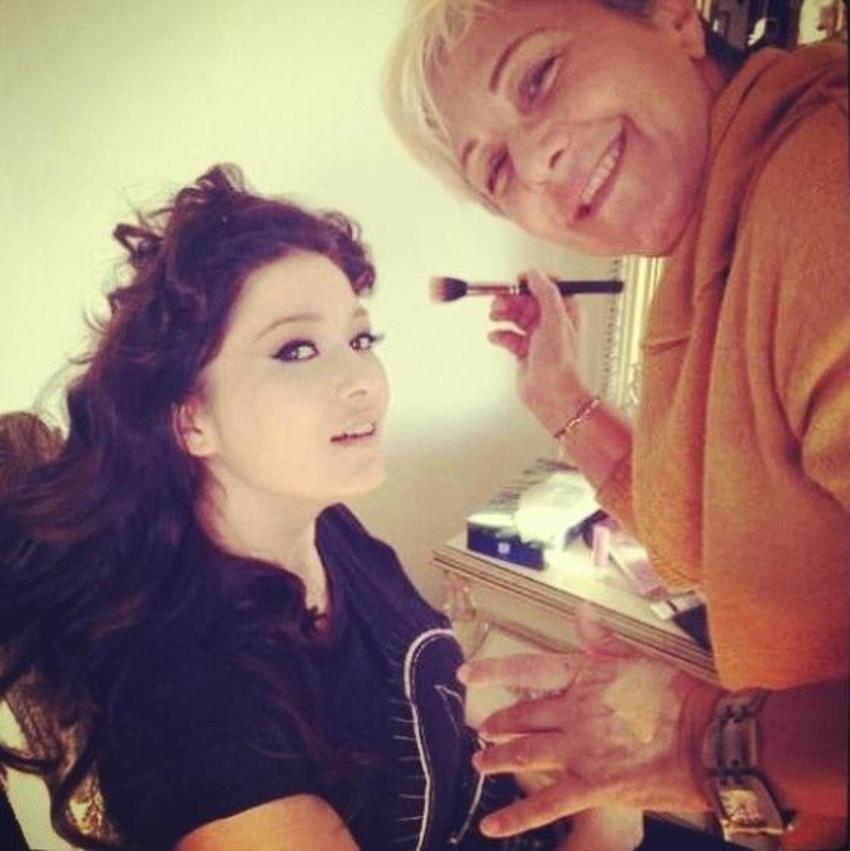 Nurgül Yeşilçay Instagram´ı çok sevdi