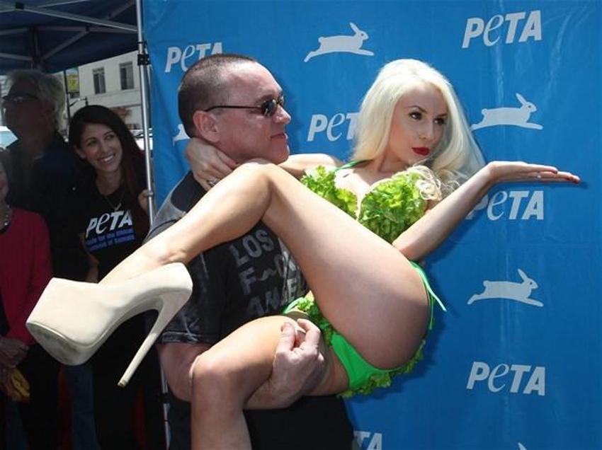 Courtney Stodden olgun erkekleri seviyor!