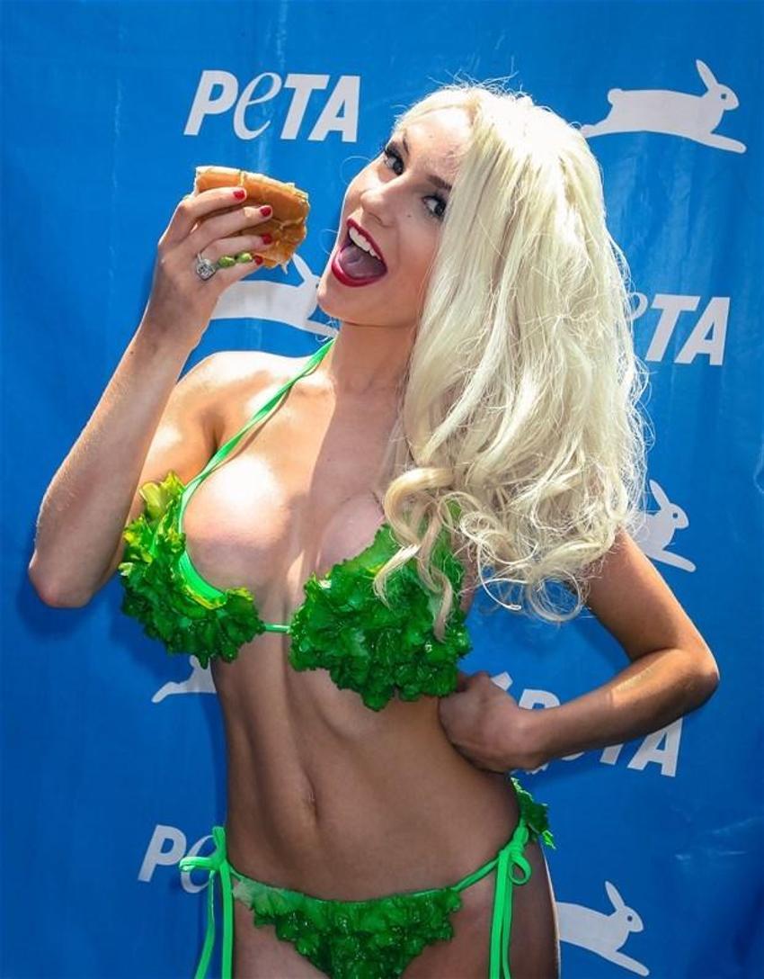 Courtney Stodden olgun erkekleri seviyor!