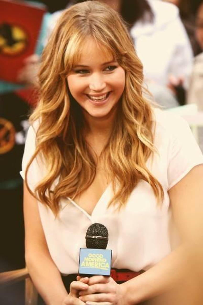 Jennifer Lawrence saçlarını kestirdi