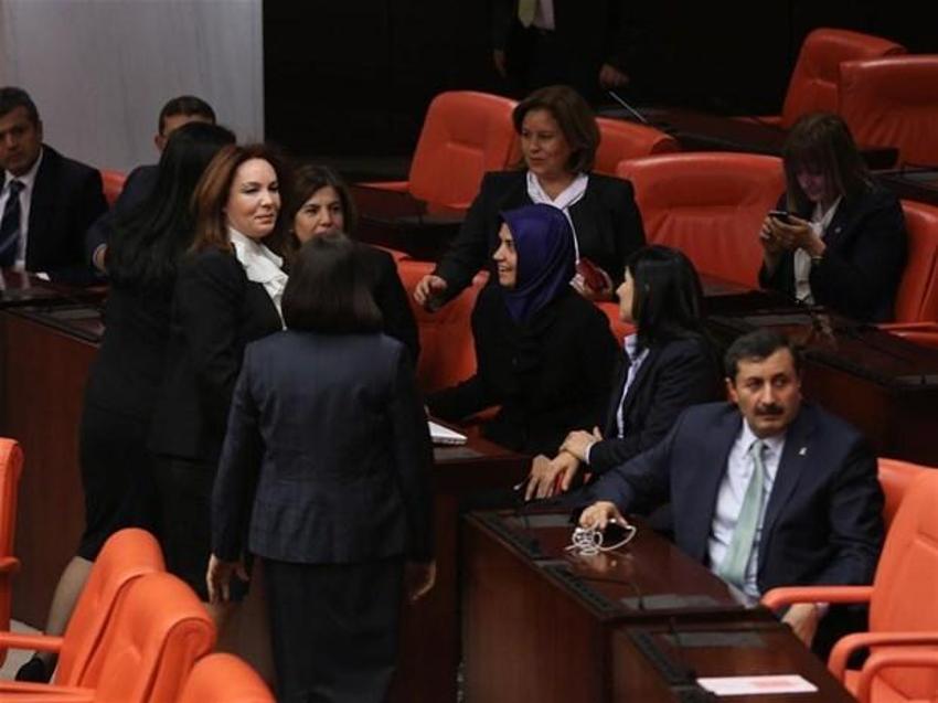 Türbanlı vekil TBMM´de