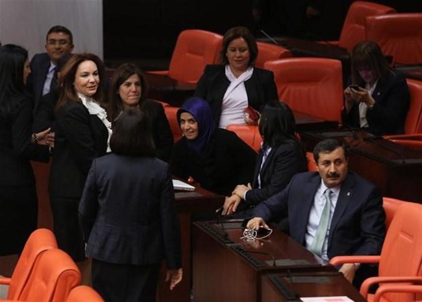 Türbanlı vekil TBMM´de