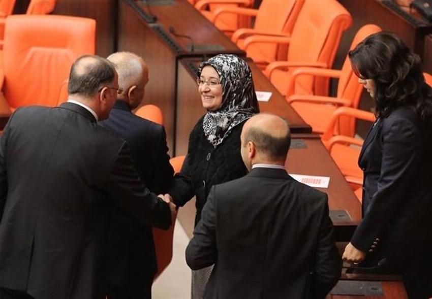 Türbanlı vekil TBMM´de