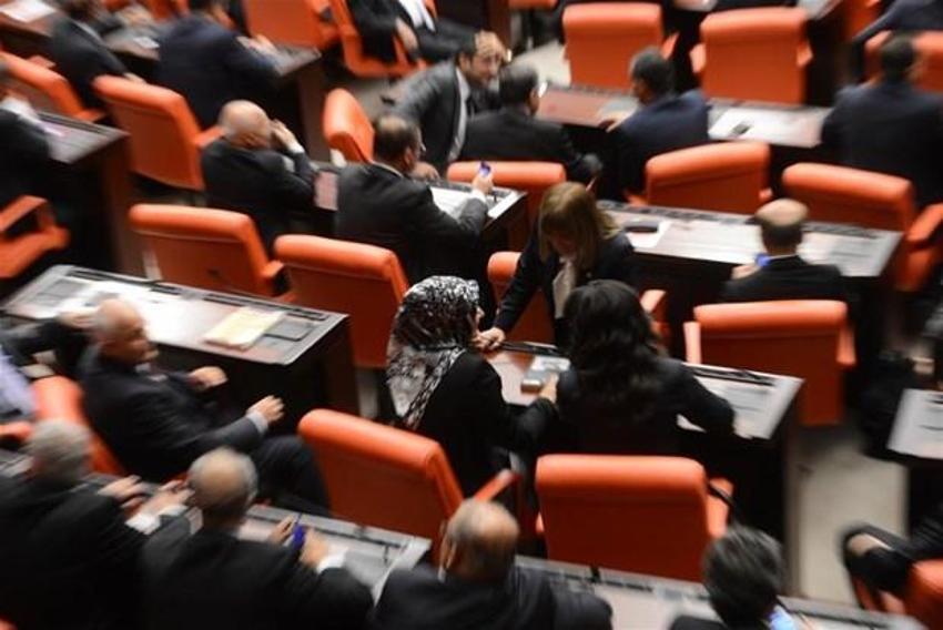 Türbanlı vekil TBMM´de