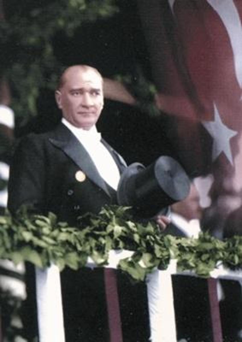 Fotoğraflarla Atatürk