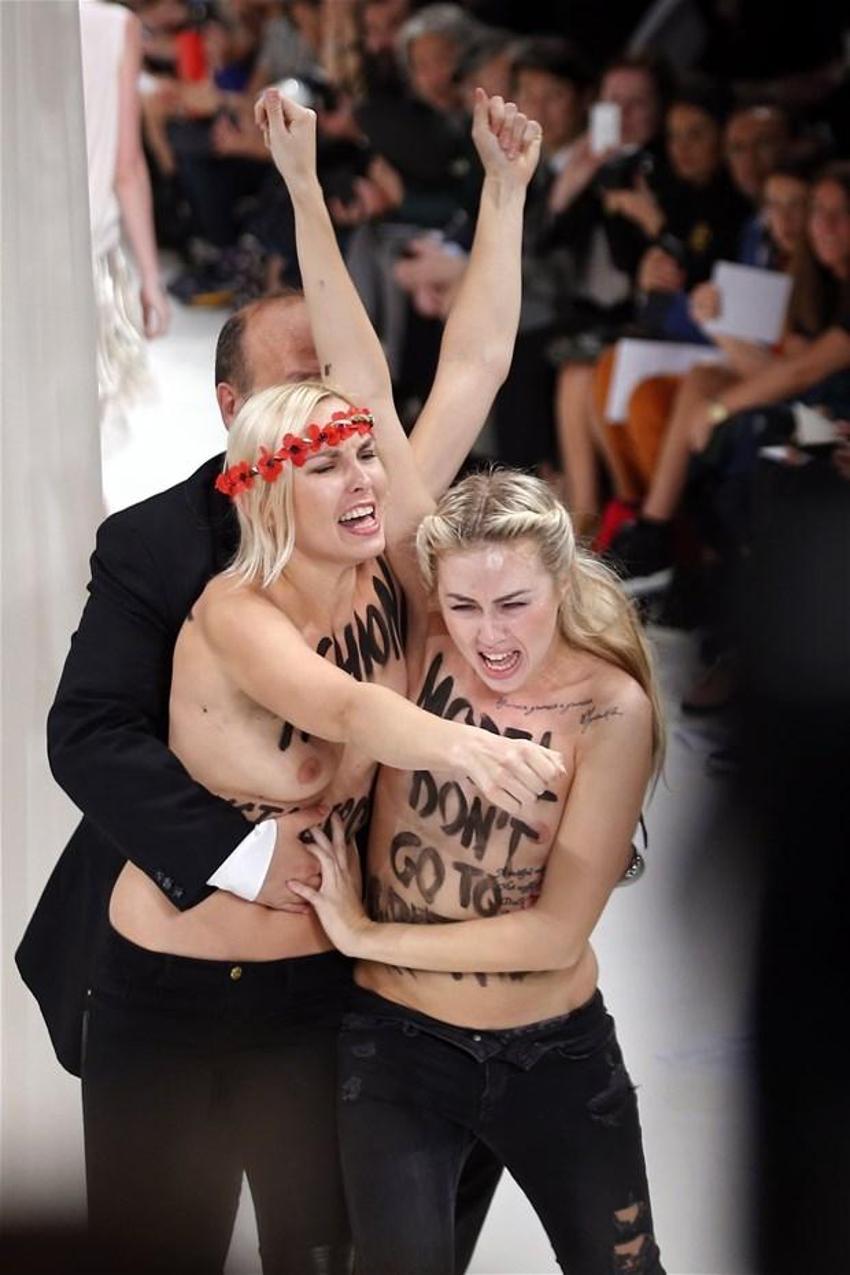 FEMEN defile bastı