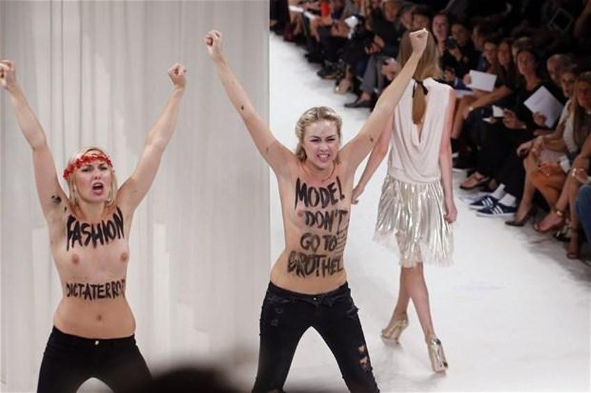 FEMEN defile bastı