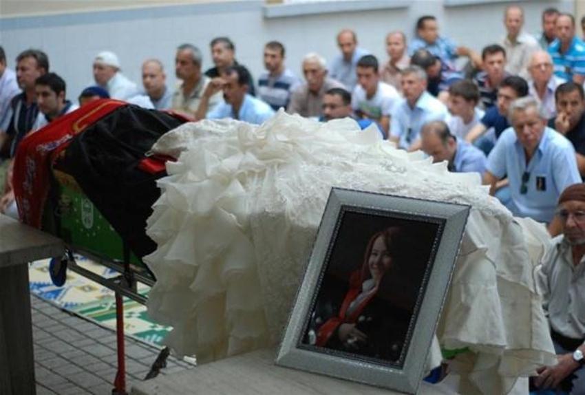 Didem Yaylalı son yolculuğuna uğurlandı